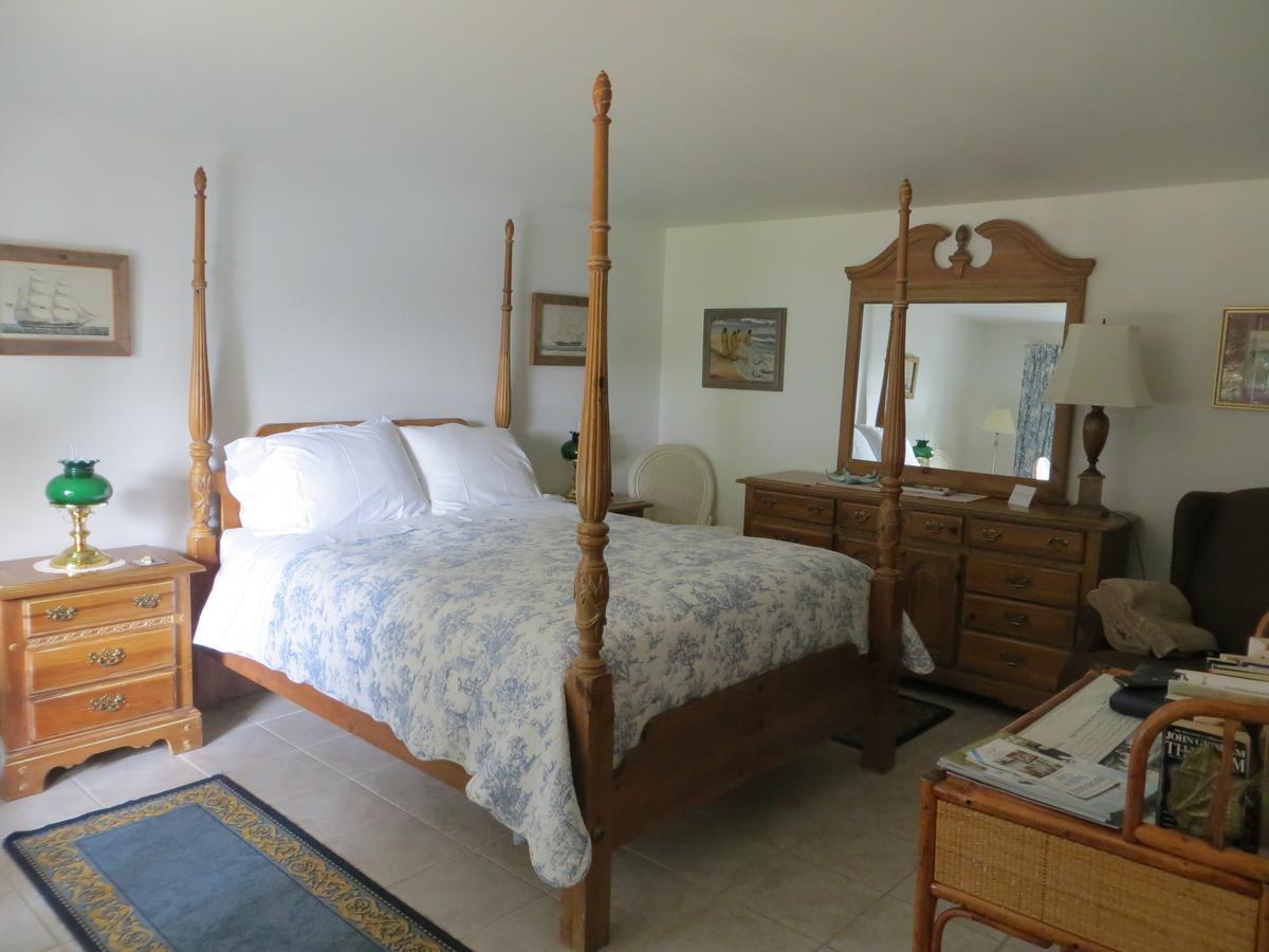 Bed and Breakfast Caprice Roberts Creek Exterior foto