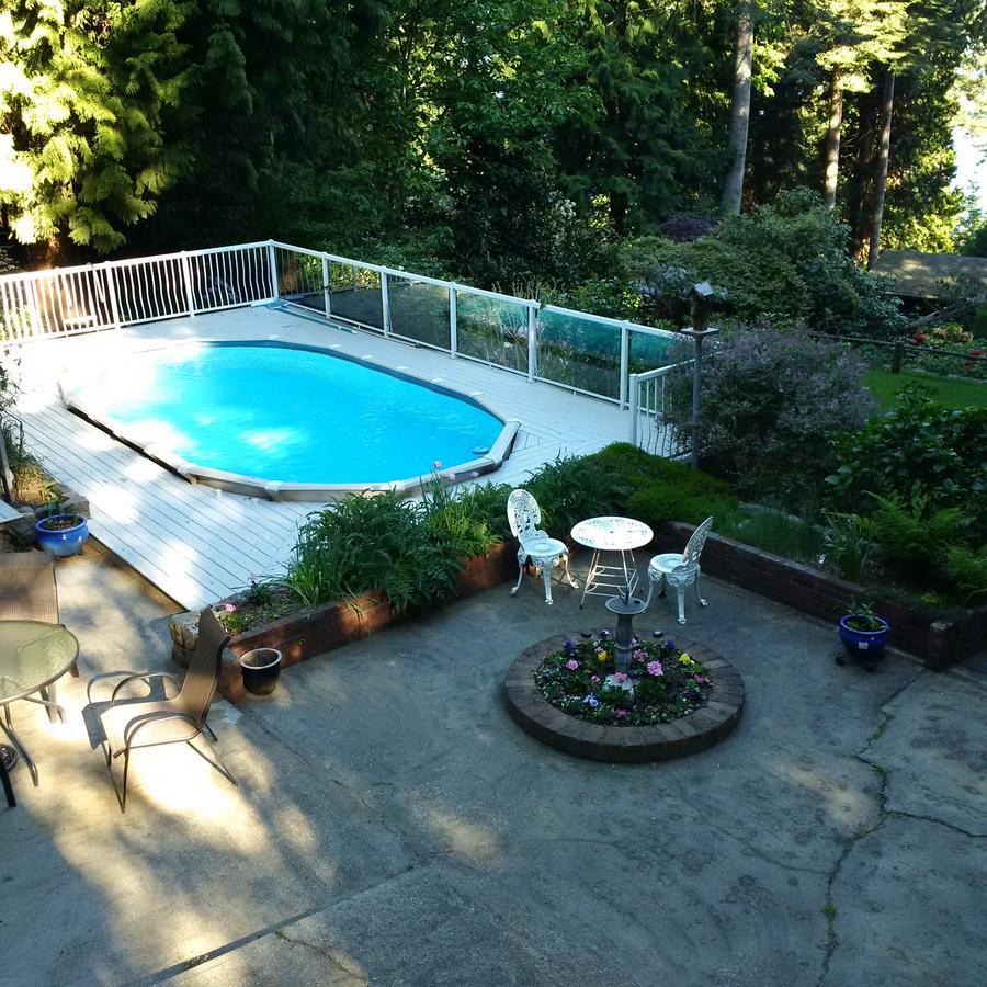 Bed and Breakfast Caprice Roberts Creek Exterior foto